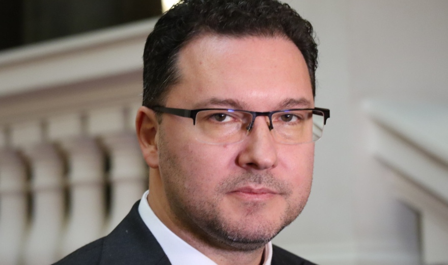 Търси се премиер с профила на Росен Жеялзков с плаващи мнозинства и нов сектор – “благополучие” 67 даниел митов