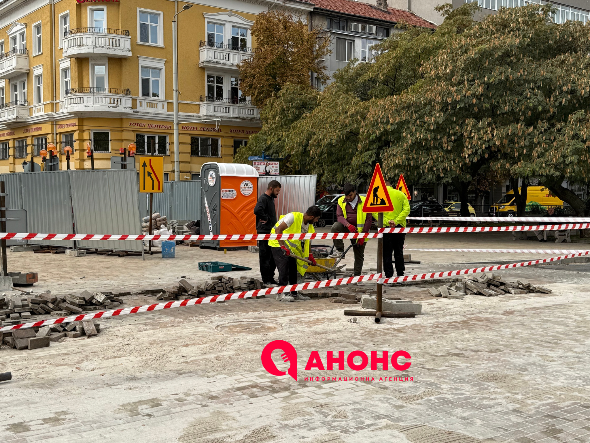 Ремонт на ремонта: Повдигнатото кръстовище в Русе се бави, а плочките се чупят 64 ремонт хали