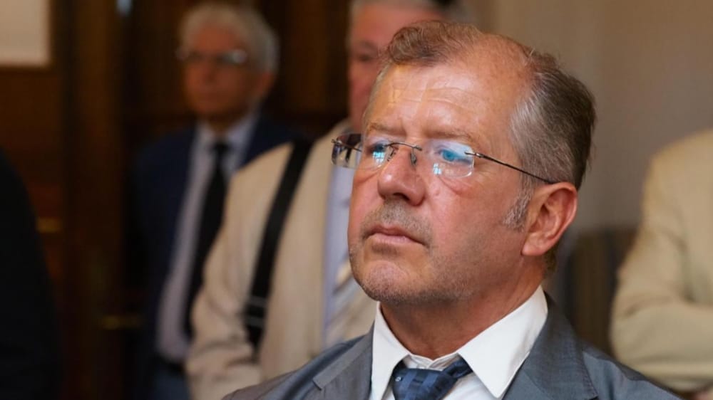 екимждиев