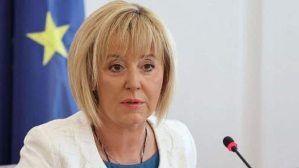 мая манолова